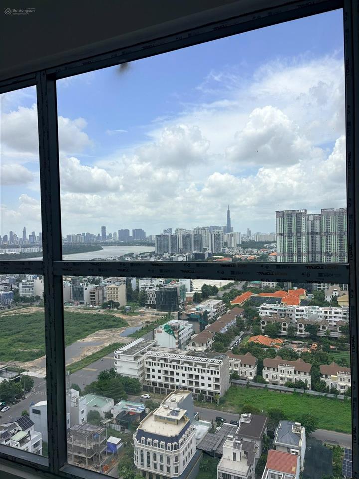 Rổ hàng em có nhiều căn view quận 1, view hồ bơi giá tốt hiện tại ạ