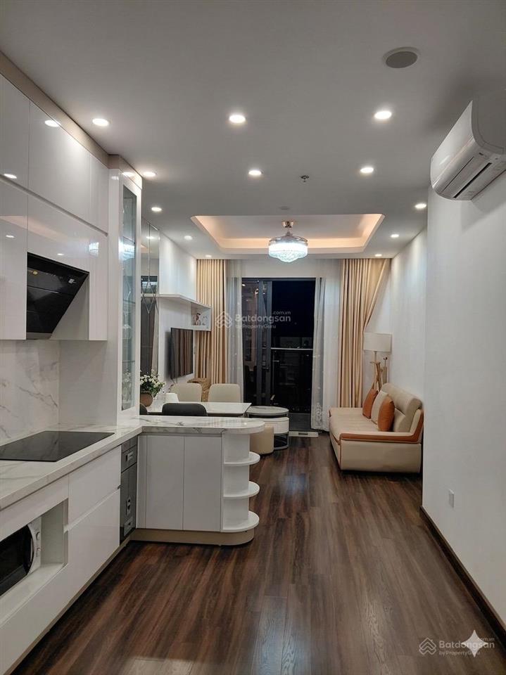 Bán căn 2,5n2vs giá siêu tốt, full nội thất, đã có sổ, view đẹp lung linh, mã căn hiếm thị trường!