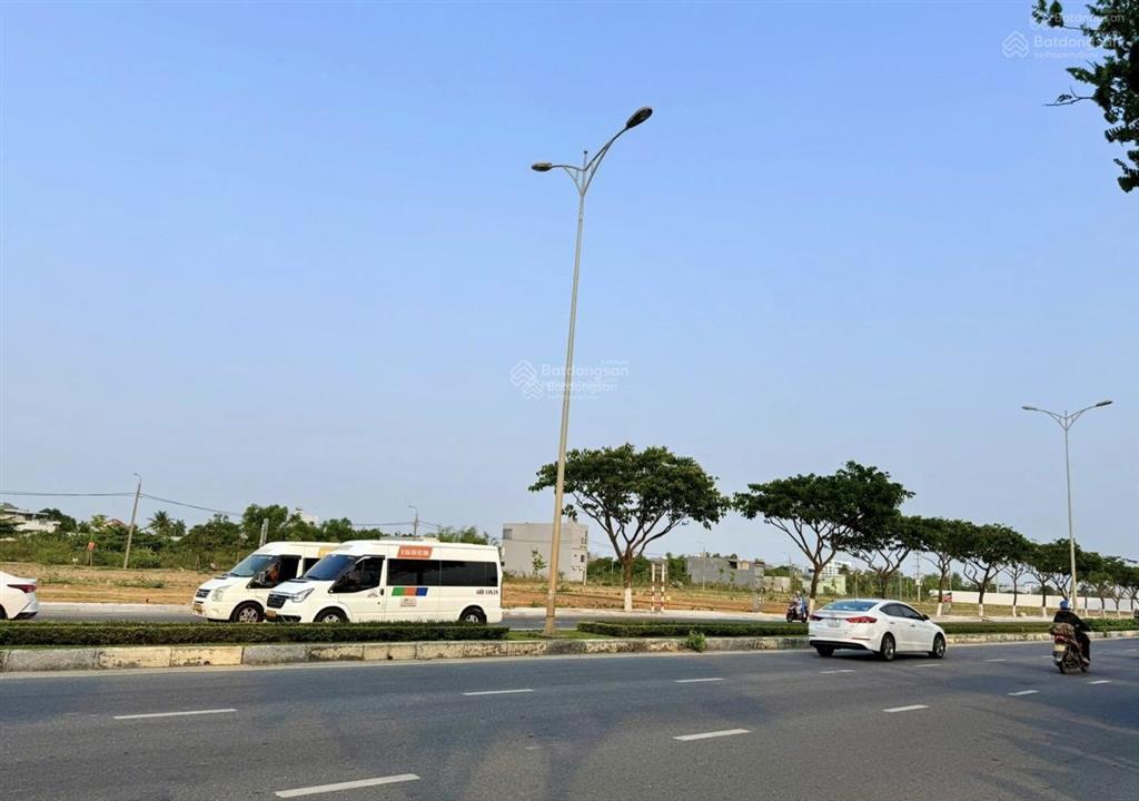 Quỹ hàng ngoại giao khu võ chí công
sun group  mua trực tiếp cđt  block đẹp nhất  đã có sổ