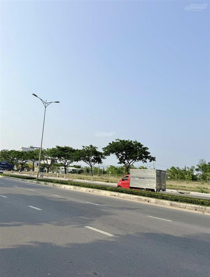 Quỹ hàng ngoại giao khu võ chí công
sun group  mua trực tiếp cđt  block đẹp nhất  đã có sổ