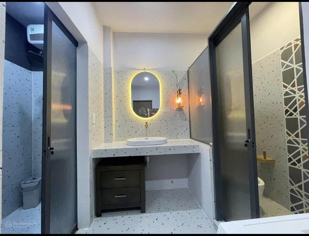 Cho thuê căn hộ mới keng ngay sân bay đường yên thế, tân bình