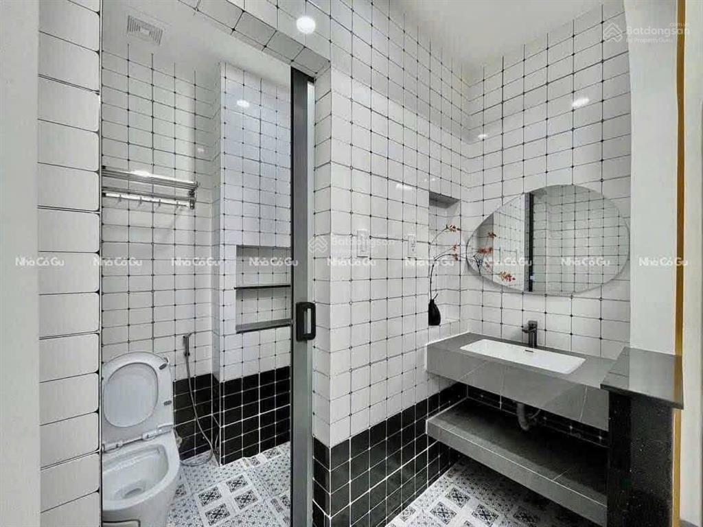 Căn hộ mới xây đ. cộng hoà thang máy, giờ giấc tự do, sạch sẽ