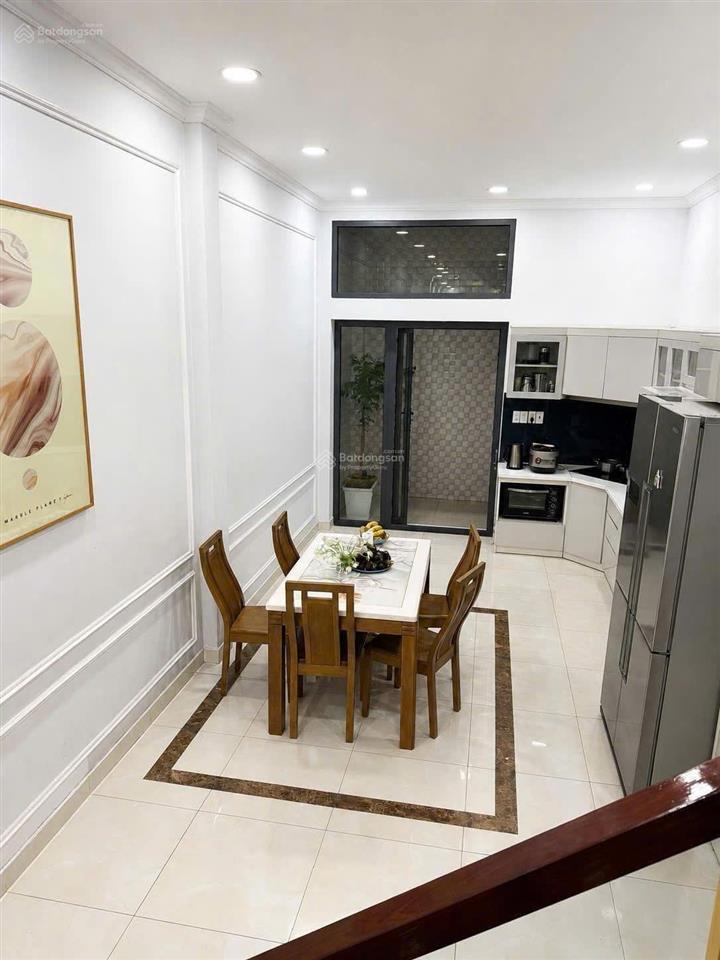 Cho thuê nhà hẻm xe hơi trường chinh, tân bình
