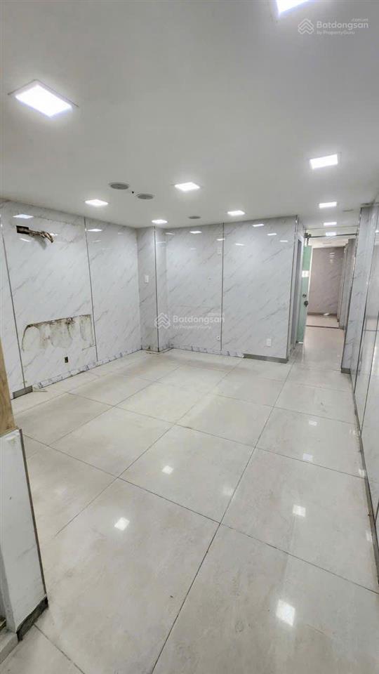 Cho thuê nhà nguyên căn mặt tiền kinh doanh đường lê thị hồng gấm, quận 1