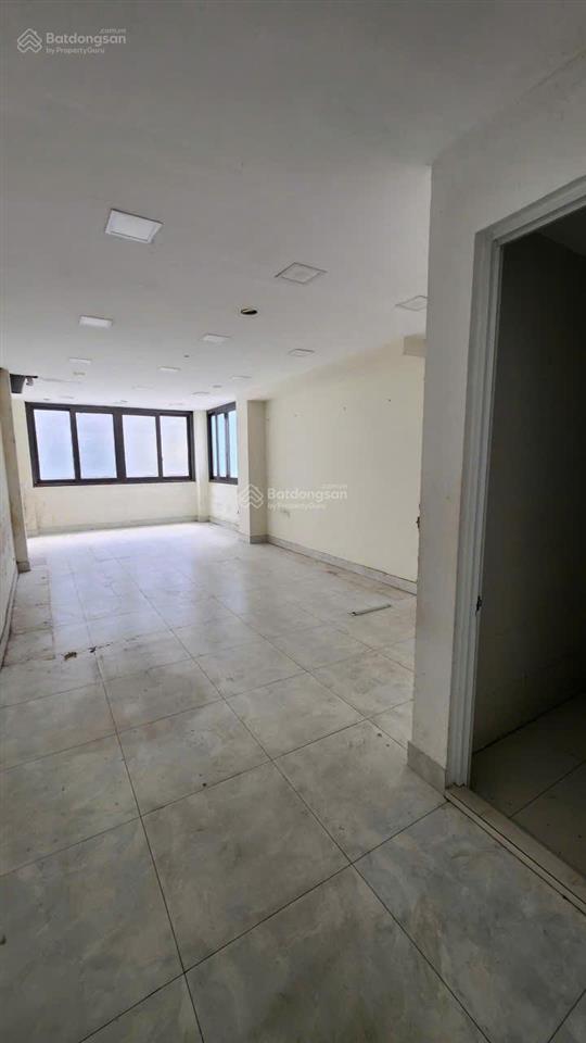 Cho thuê nhà nguyên căn mặt tiền kinh doanh đường lê thị hồng gấm, quận 1