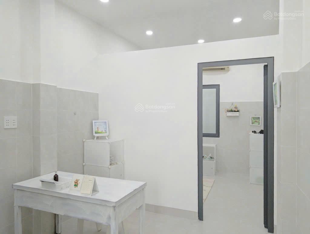  cho thuê nhà nguyên căn đường nhiêu tứ  phú nhuận  phan xích long