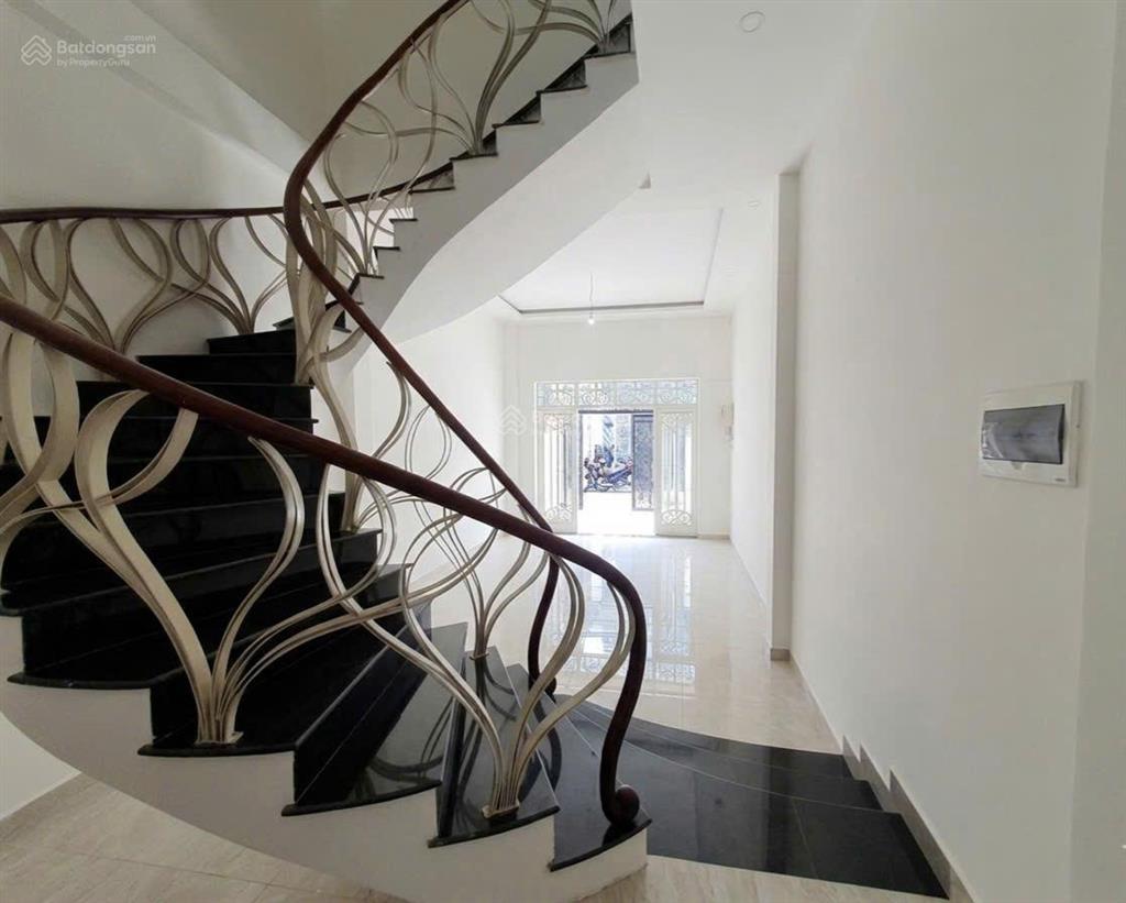 Bán nhà thích minh nguyệt 61.7m²  hẻm xe hơi  3 tầng  tân bình  giá 13.7 tỷ
