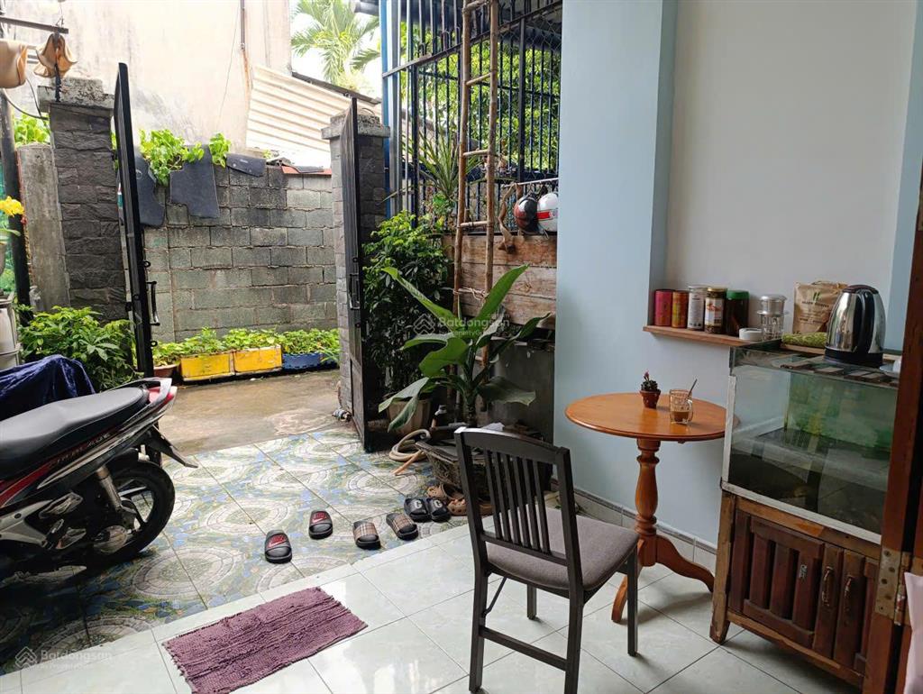 Bán nhà chính chủ có sổ đỏ ,có thể vây nh tại dĩ an gần trường cấp 123 chợ ,siêu thị .