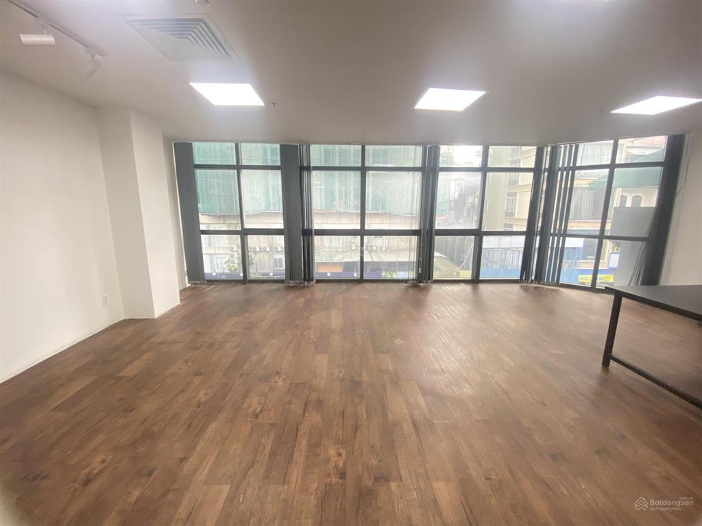 Văn phòng cô giang q1, diện tích sàn cơ bản 160m2