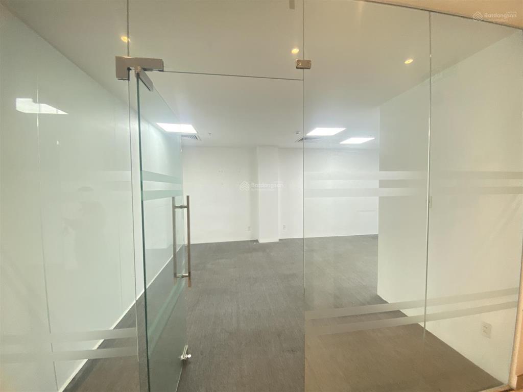 Văn phòng cô giang q1, diện tích sàn cơ bản 160m2