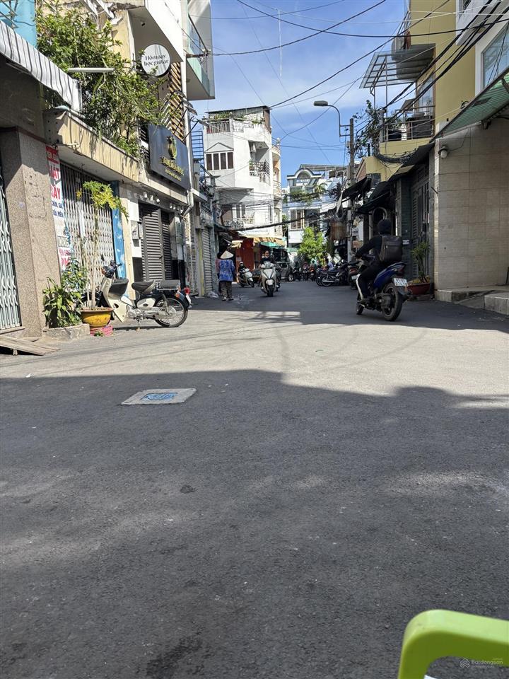 Bán nhà ngay chợ bà chiểu, phường gia định bình thạnh