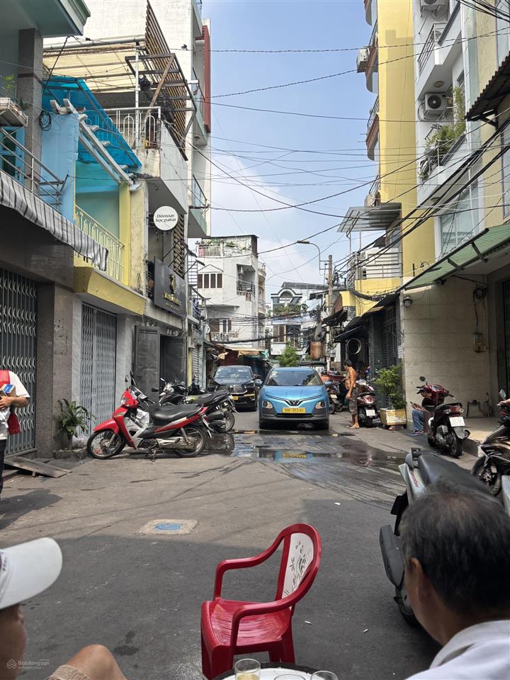 Bán nhà ngay chợ bà chiểu, phường gia định bình thạnh