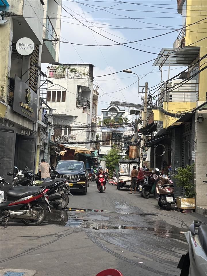 Bán nhà ngay chợ bà chiểu, phường gia định bình thạnh