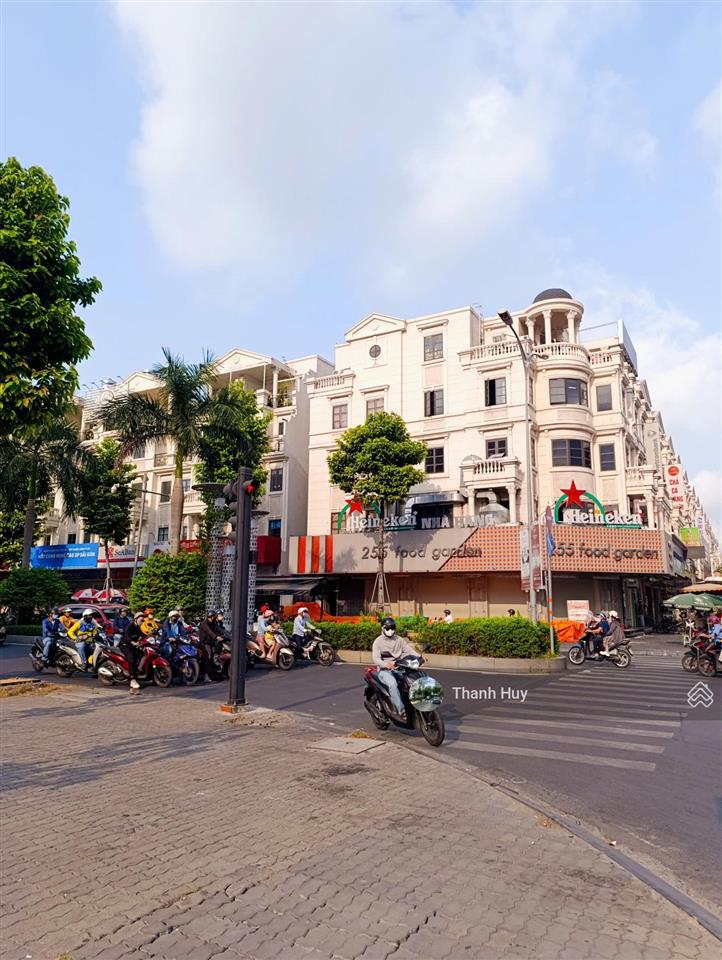 Mặt tiền kinh doanh nguyễn văn lượng & gần siêu thị lotte mart  nhà 4 tầng dt 4.2x11m vuông vức