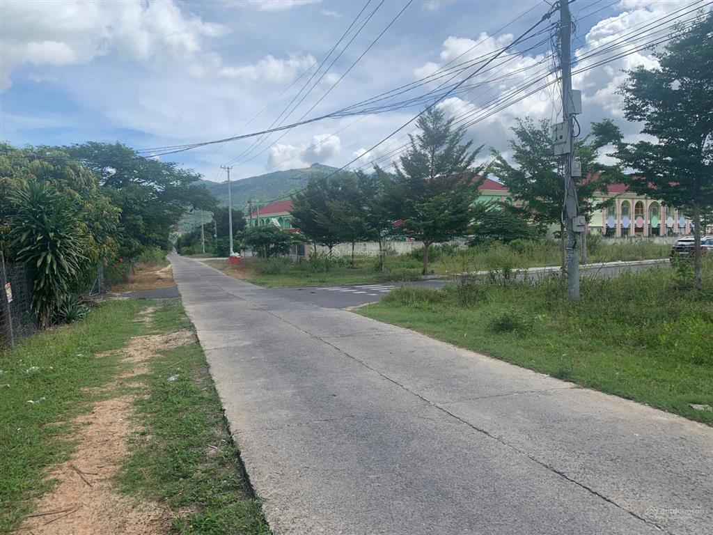 Chỉ 750tr có ngay lô đất full thổ cư cần ra nhanh.  0888 454 ***