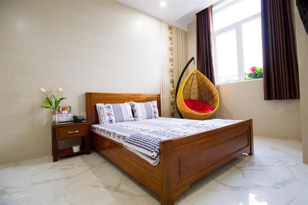 Siêu phẩm khách sạn 4tầng mtkd ngang khủng 10m dòng tiền trung tâm dĩ an, giá chỉ 13 tỷ nhỉnh