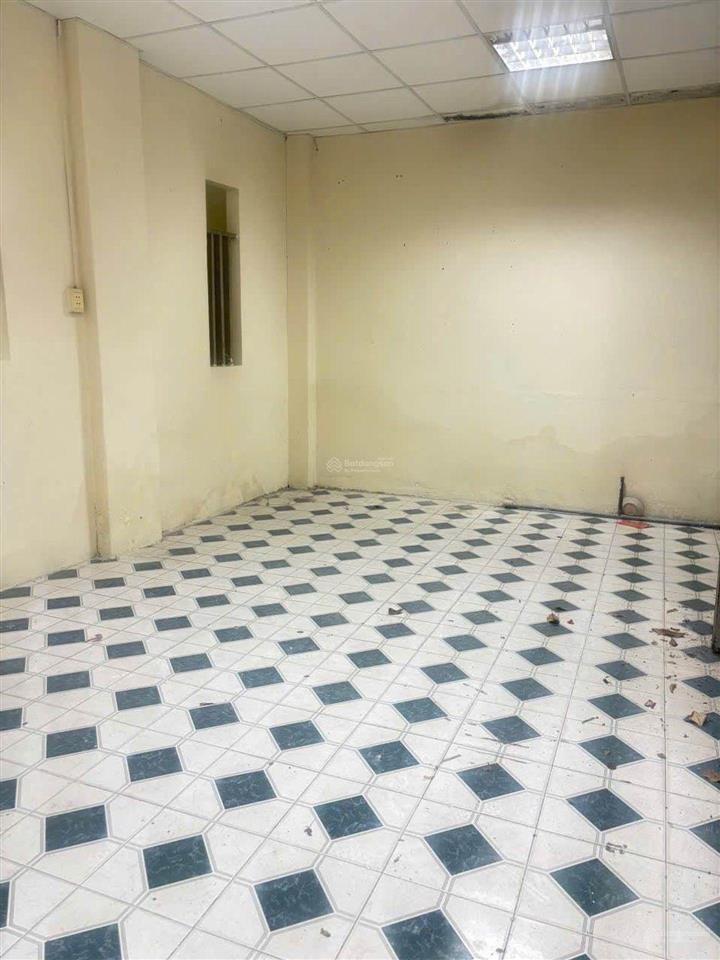 Nhà c4 1 trệt 1 lửng ngang khủng 5m7, dt 60m2 giá 3 tỷ 8 , ngay vincom , metro , trục chính
