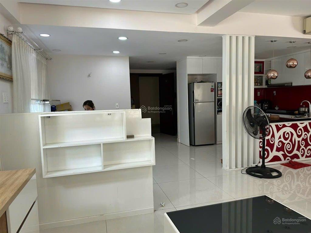 Bán căn hộ phú mỹ thuận. dt 147m, 3 pn, 1 trệt, 1 lầu, vừa ở vừa kinh doanh. giá 4 tỷ