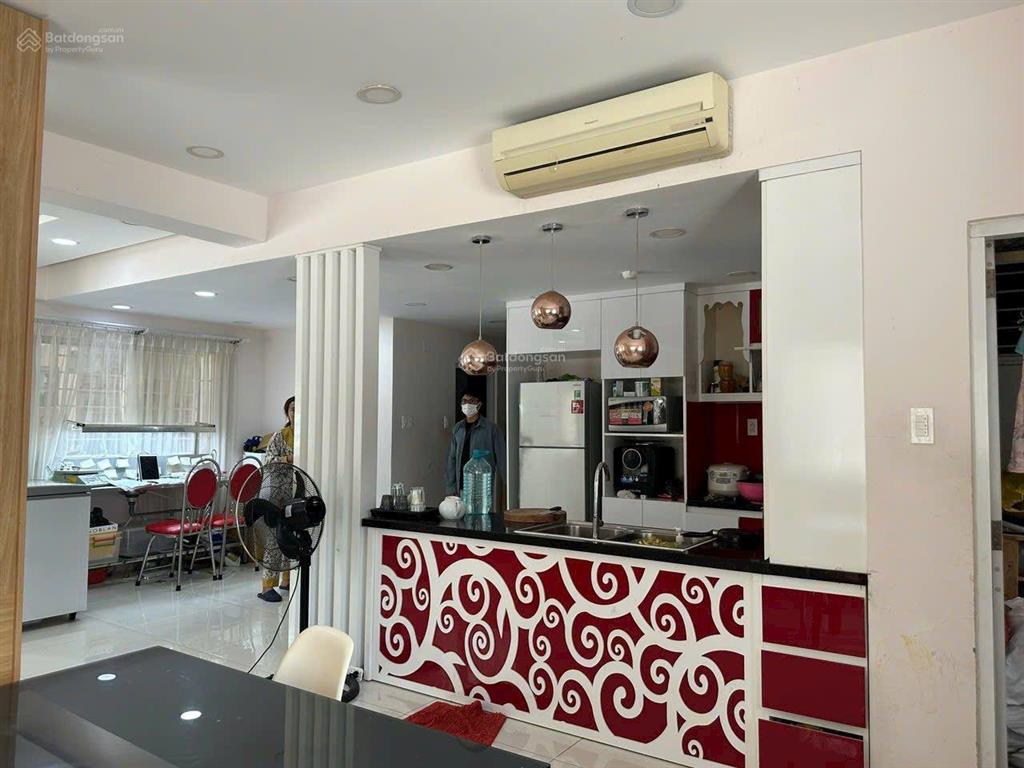 Bán căn hộ phú mỹ thuận. dt 147m, 3 pn, 1 trệt, 1 lầu, vừa ở vừa kinh doanh. giá 4 tỷ