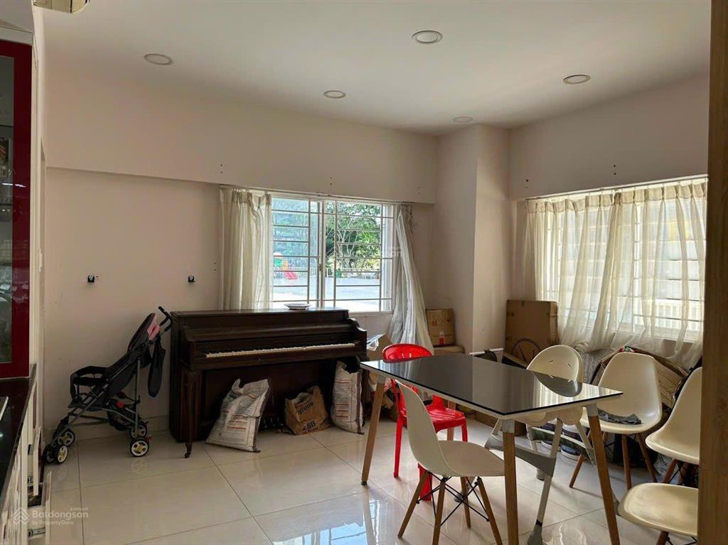 Bán căn hộ phú mỹ thuận. dt 147m, 3 pn, 1 trệt, 1 lầu, vừa ở vừa kinh doanh. giá 4 tỷ