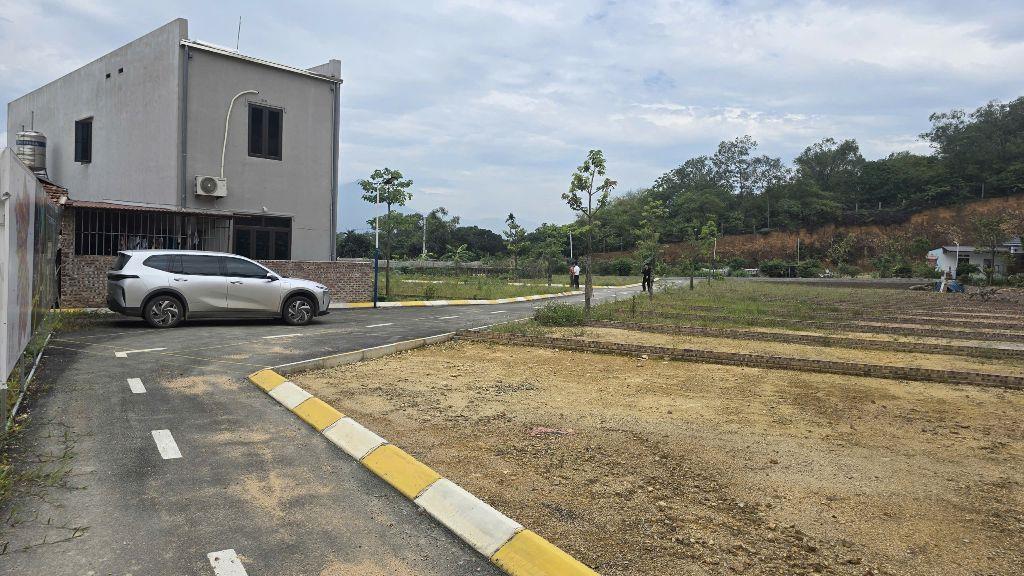 Bán 100m2 đất Sơn Tây Hà Nội sát đường Vành Đai 5 gần bến xe bus giá 2 tỷ