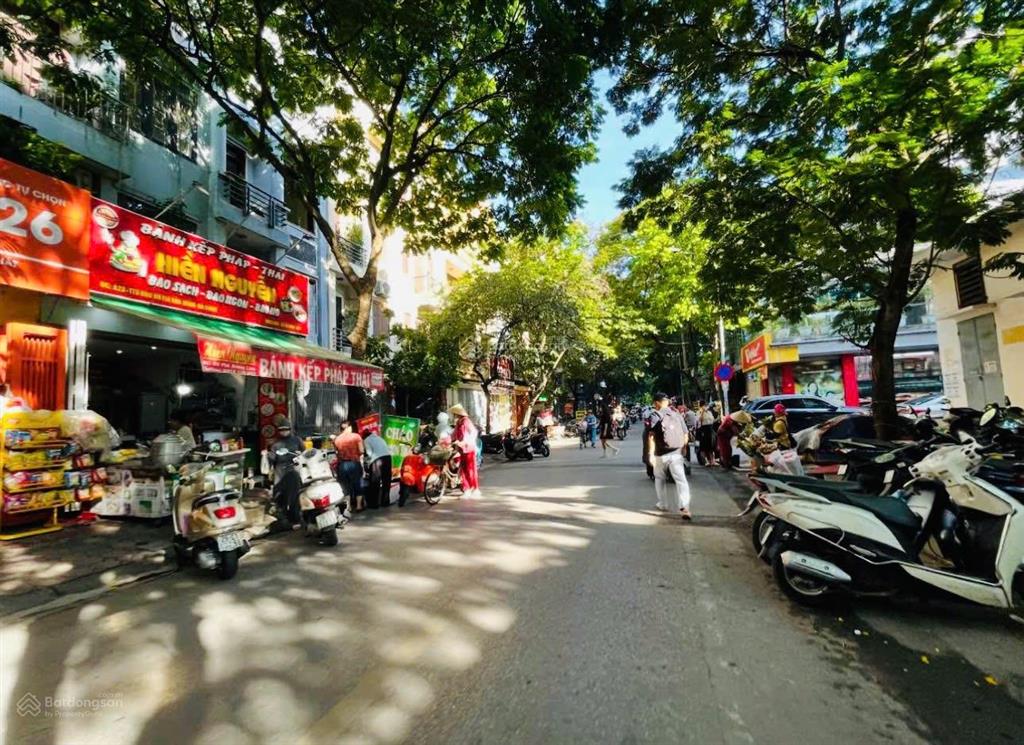 Giảm 2ty. mặt phố mỗ lao, hà đông,phân lô, vỉa hè, mặt tiền rộng, view hồ,
40m2,5tầng,mt4m .giá 15t