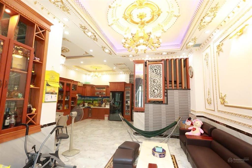 Biệt thự liền kề 4 tầng q12 ngay bờ sông cầu tham lương .
