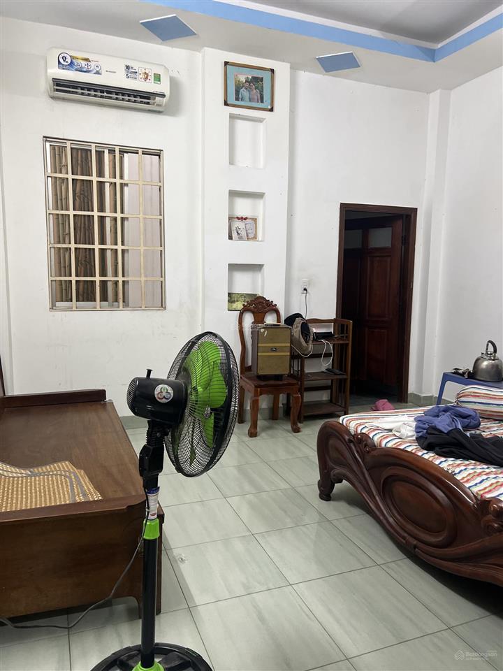 Nhà đẹp xe hơi đậu trong nhà, dt sàn 100m2 xây 5 tầng giá đầu tư chỉ 6,8 tỷ