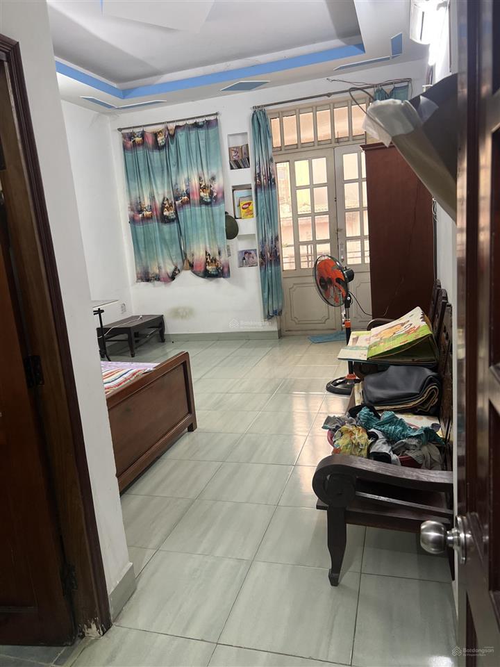 Nhà đẹp xe hơi đậu trong nhà, dt sàn 100m2 xây 5 tầng giá đầu tư chỉ 6,8 tỷ