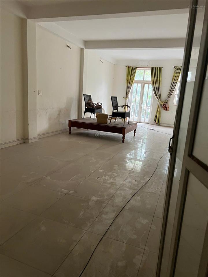 Bán nhà 4t dòng tiền, mặt tiền siêu vip đường gs1 green square dĩ an, bình dương