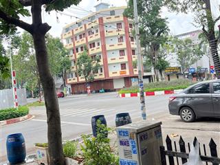 Bán nhà 4t dòng tiền, mặt tiền siêu vip đường gs1 green square dĩ an, bình dương