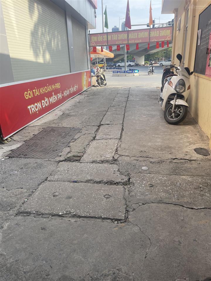 Bán nhà riêng tại hoàng quốc việt, 20,5 tỷ, 58m2, view đẹp, giá siêu hời