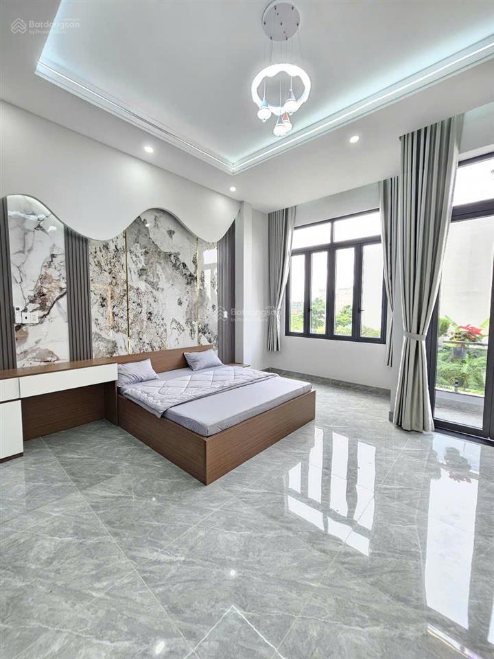 Bán nhà 1 trệt 2 lầu full nội thất, gần vincom550, hoàn công chỉ 5ty1 tl chính chủ