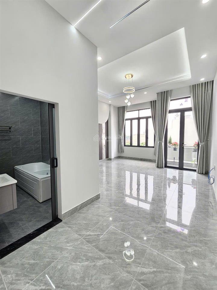 Bán nhà 1 trệt 2 lầu full nội thất, gần vincom550, hoàn công chỉ 5ty1 tl chính chủ