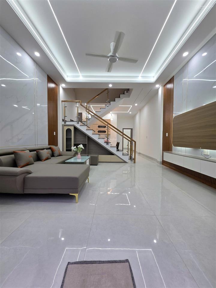 Chỉ 2,99 tỷ có ngay nhà 1 trệt 1 lẩu ,nội thất ,hoản công đầy đủ.đ bùi hữu nghĩa .bh