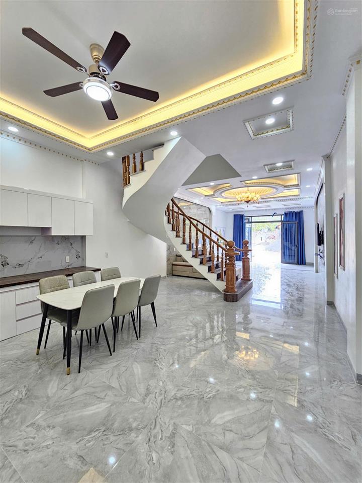 Chỉ 3,1ty , nhà 1 trệt 2 lầu ,full nội thất & thổ cư .ngay ttyt đa khoa tân uyên.chính chủ