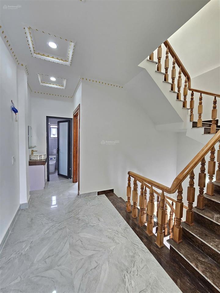 Chỉ 3,1ty , nhà 1 trệt 2 lầu ,full nội thất & thổ cư .ngay ttyt đa khoa tân uyên.chính chủ
