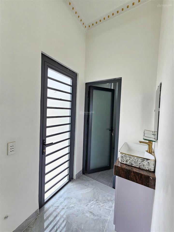 Chỉ 3,1ty , nhà 1 trệt 2 lầu ,full nội thất & thổ cư .ngay ttyt đa khoa tân uyên.chính chủ