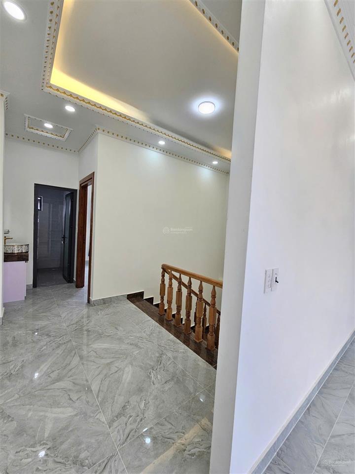 Chỉ 3,1ty , nhà 1 trệt 2 lầu ,full nội thất & thổ cư .ngay ttyt đa khoa tân uyên.chính chủ