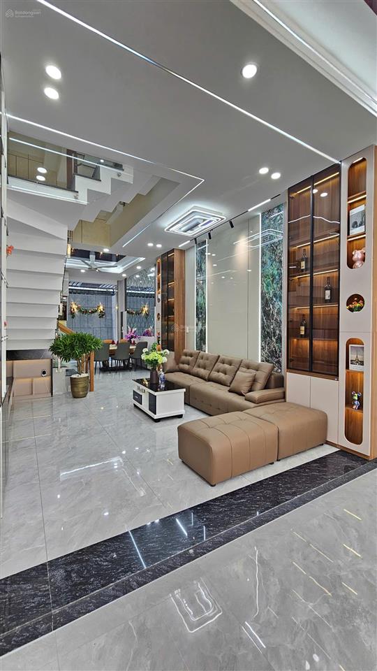 Nhà 1 trêt 2 lầu ,kdc tiện ích ,p, bình chuẩn ,cách dt743 100m.full nội thất & thổ cư