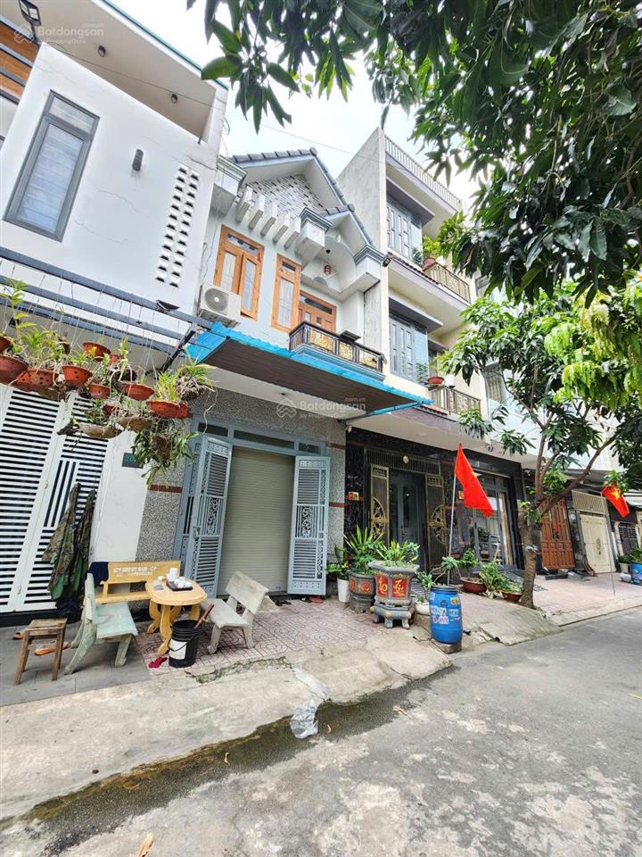 Bán nhà 1 trệt 1 lầu .gần vincom 550 ,p.t đông hiệp ,hcm.chỉ 3ty880 ,sổ hồng riêng ,chính chủ