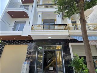 Bán nhà 1 trệt 2 lầu ,chỉ 4,65 tỷ .mặt tiền kd dc ,gần đường đt 743 ,p bình chuẩn .(nt&hc đầy đủ)