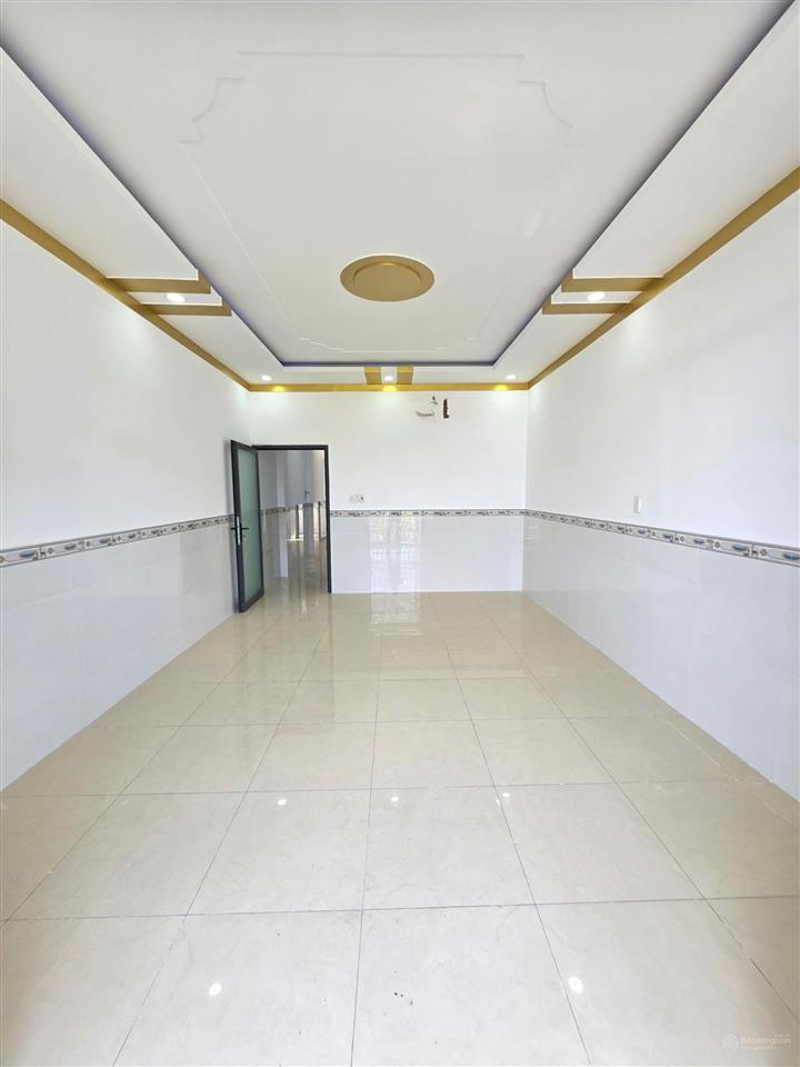 Bán nhà 1 trệt 2 lầu ,chỉ 4,65 tỷ .mặt tiền kd dc ,gần đường đt 743 ,p bình chuẩn .(nt&hc đầy đủ)