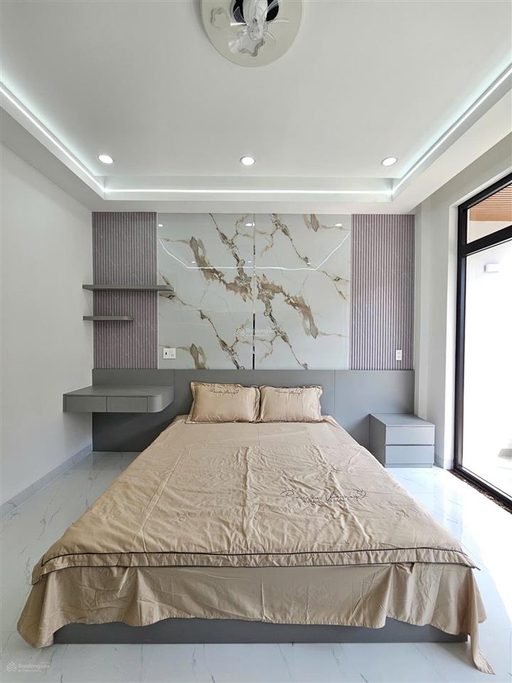 Bán nhà 1 trệt 2 lầu ,kdc hiện hữu đồng bộ .chỉ 4,9 tỷ ,gần dt743 .p ,bình chuẩn .
