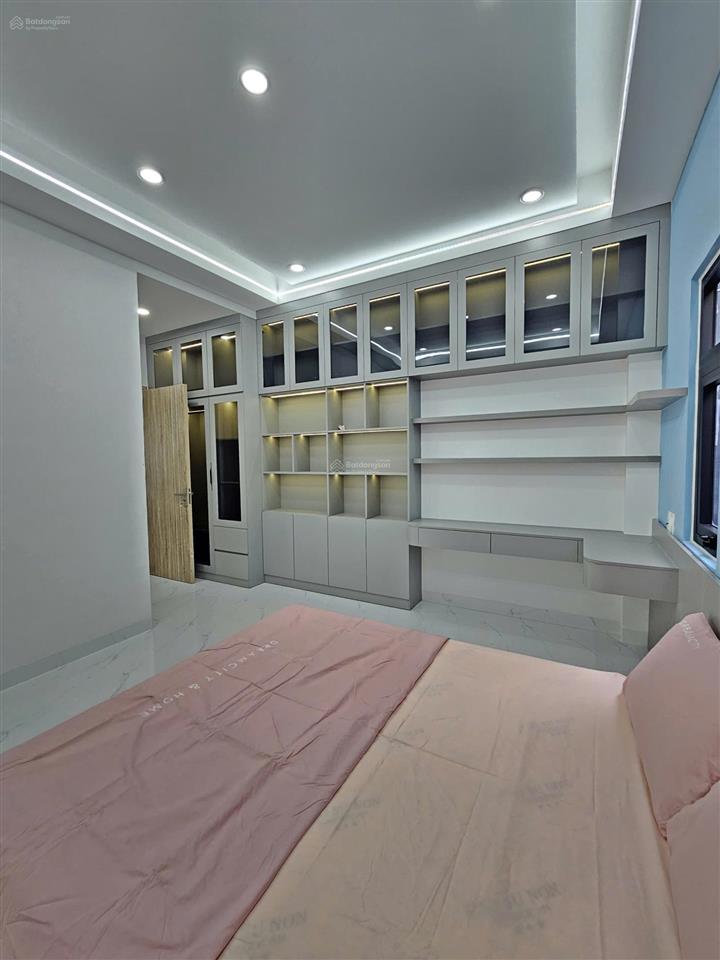 Bán nhà 1 trệt 2 lầu ,kdc hiện hữu đồng bộ .chỉ 4,9 tỷ ,gần dt743 .p ,bình chuẩn .