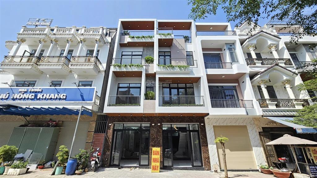 Bán nhà 1 trệt 2 lầu ,kdc hiện hữu đồng bộ .chỉ 4,9 tỷ ,gần dt743 .p ,bình chuẩn .