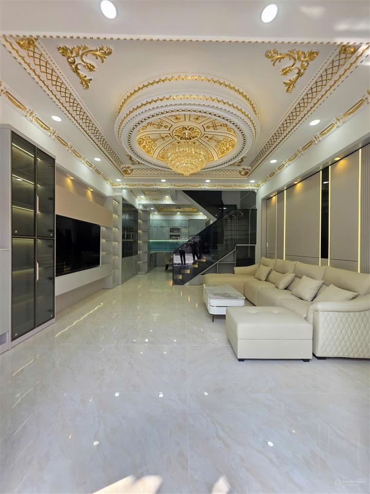 Bán nhà 1 trệt 3 lầu vip gần siêu thị go dĩ an ,thô cư &nội thất full. đầy đủ tất cả tiện ích xq