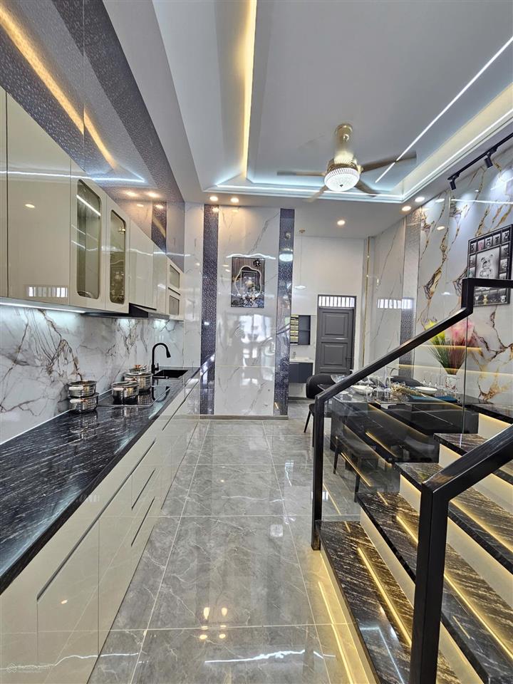 Bán nhà 1 trệt 2lầu .kdc chợ thông dụng , p tân đông hiệp full thổ cư & nội thất . chính chủ
