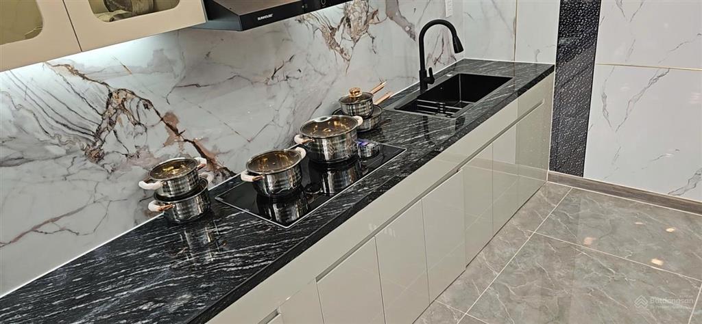 Bán nhà 1 trệt 2lầu .kdc chợ thông dụng , p tân đông hiệp full thổ cư & nội thất . chính chủ