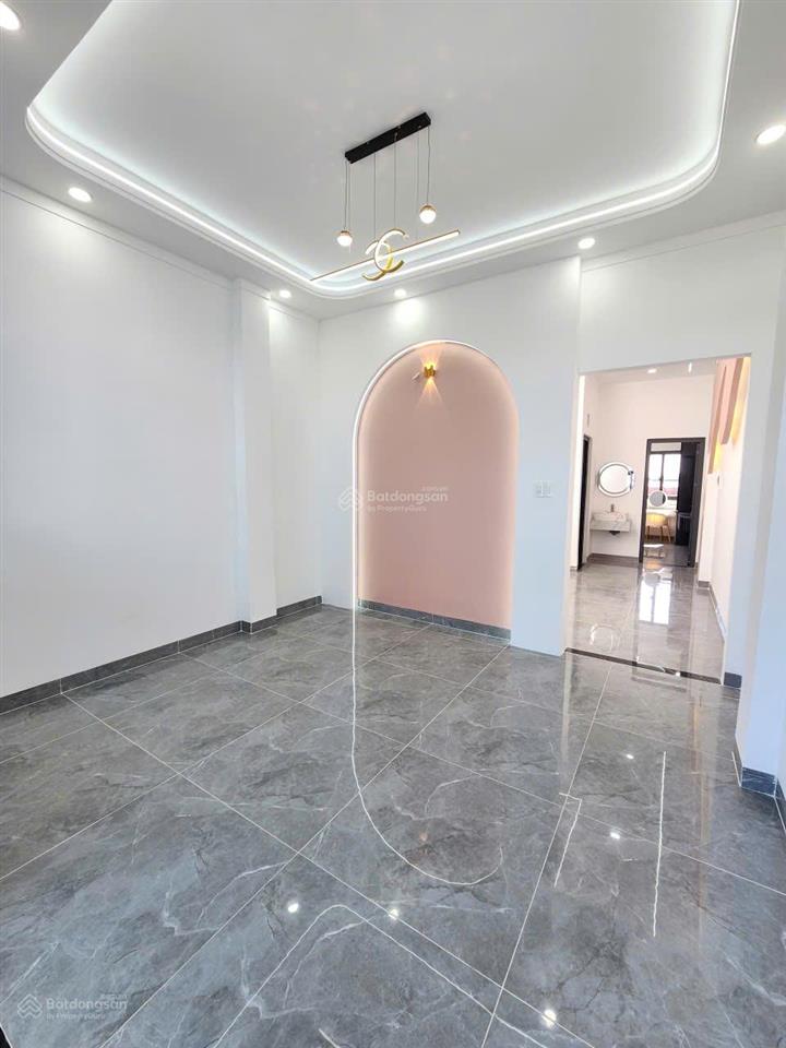 Bán nhà 1 trệt 2 lầu . hoàn công ,kdc ngã tư bình chuẩn .tp ,thuận an .full thổ cư & nội thất
